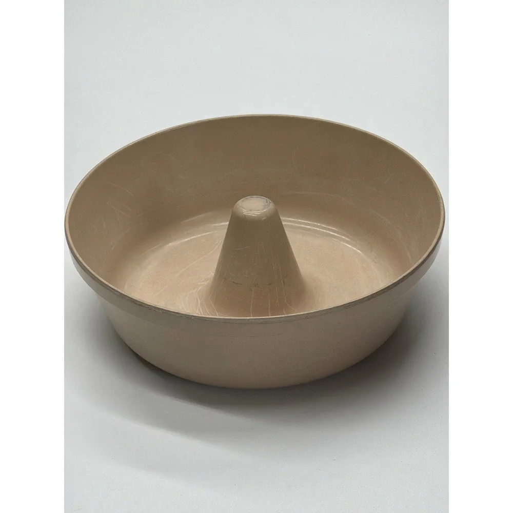 Vintage Microwave PM459-T1 484 Tan Plastic Ring Bundt Cake Pan Mold Made in USA